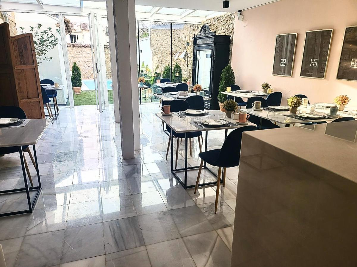 Hotel Carmen Boutique Баеза Екстериор снимка