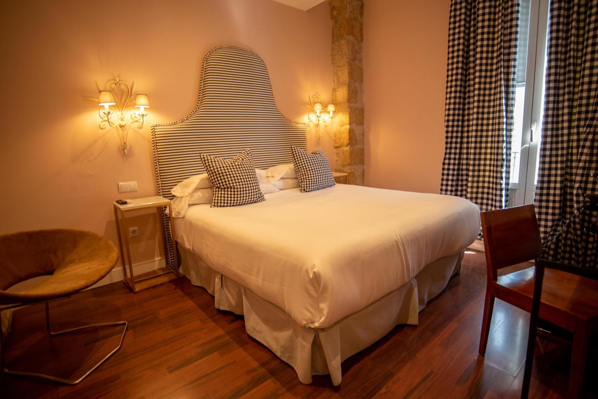 Hotel Carmen Boutique Баеза Екстериор снимка
